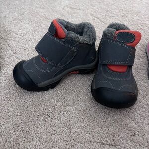 Keen Kids Boots in Gray and Red